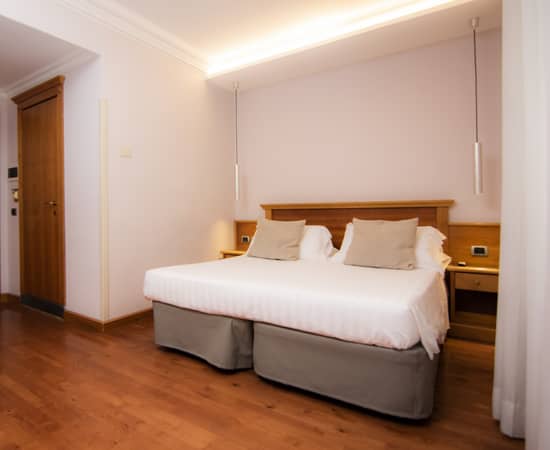 Standard Double Room Hotel Giolli Nazionale Rome3