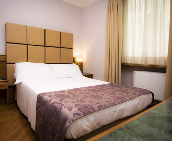 Small Double Room Hotel Giolli Nazionale Rome7