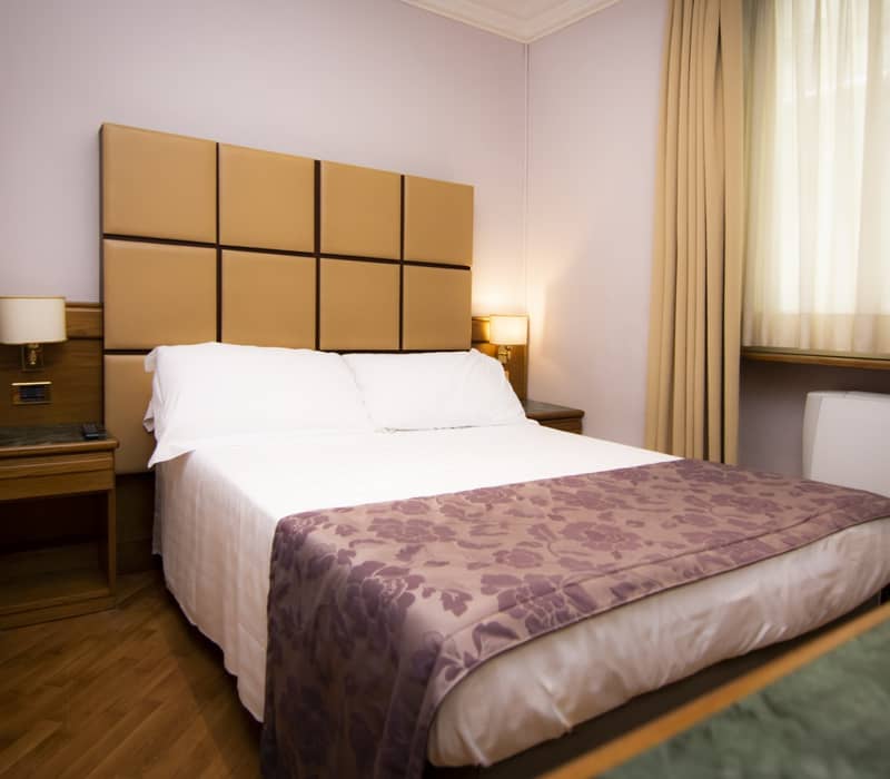 Small Double Room Hotel Giolli Nazionale Rome7