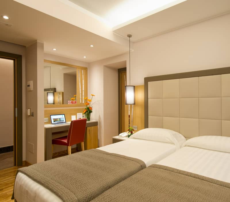 Deluxe Double Room Hotel Giolli Nazionale Rome3