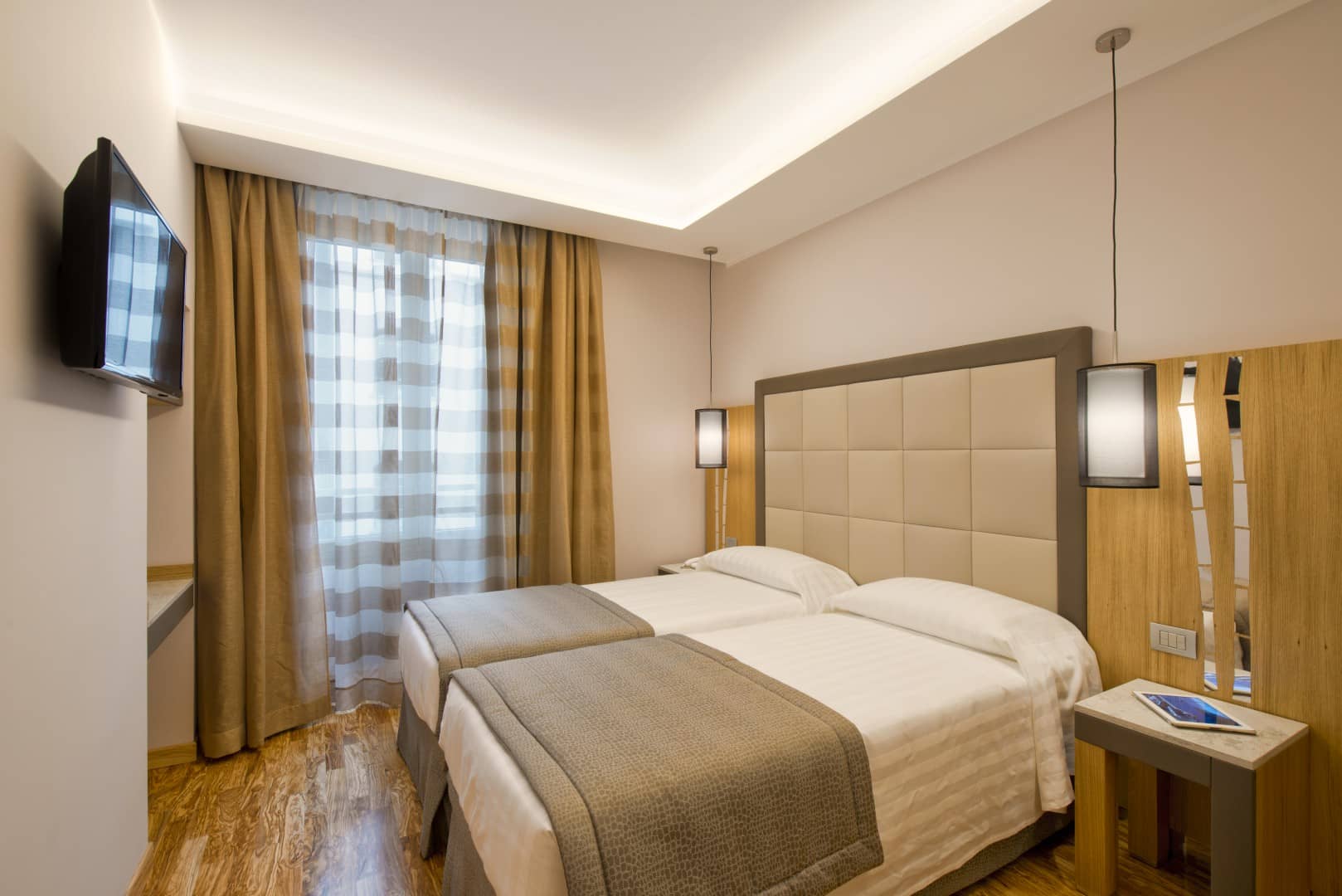 Deluxe Double Room Hotel Giolli Nazionale Rome14