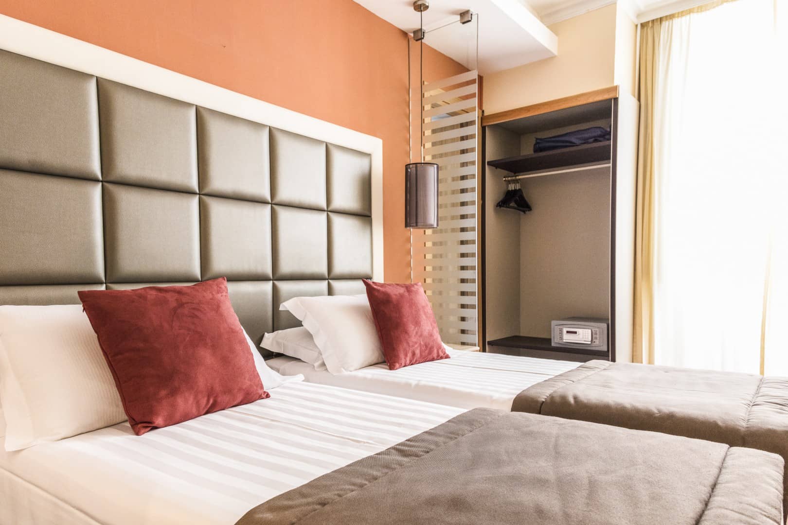Standard Twin Room Hotel Giolli Nazionale Rome3