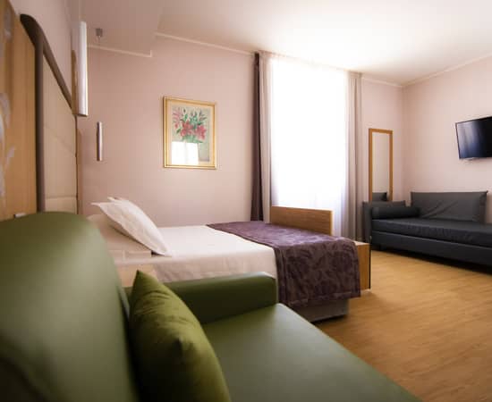 Quadruple Room with View Hotel Giolli Nazionale Rome21