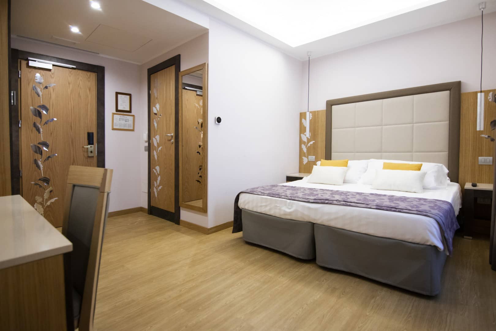 Deluxe Double Room Hotel Giolli Nazionale Rome11