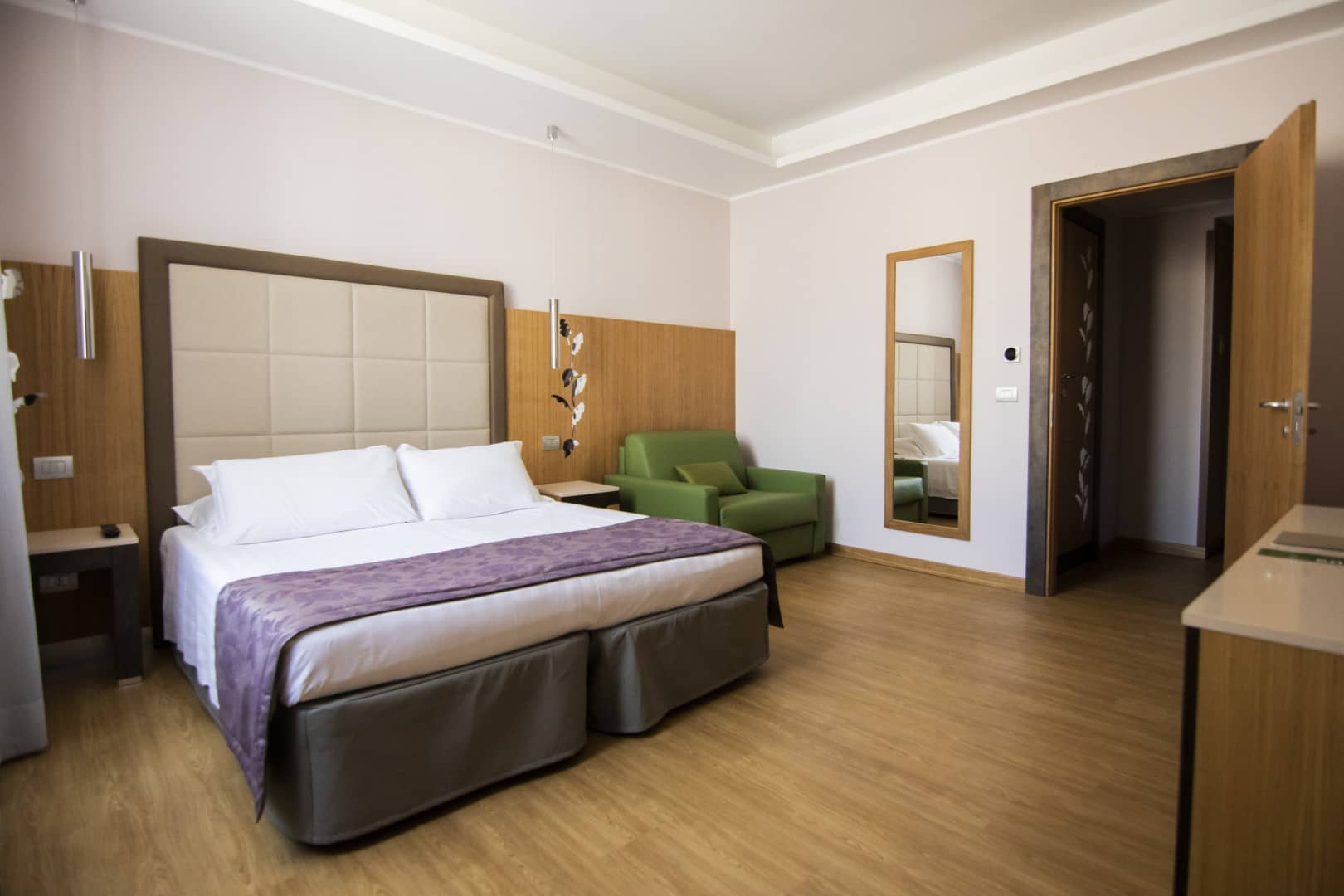 Triple Room with View Hotel Giolli Nazionale Rome6