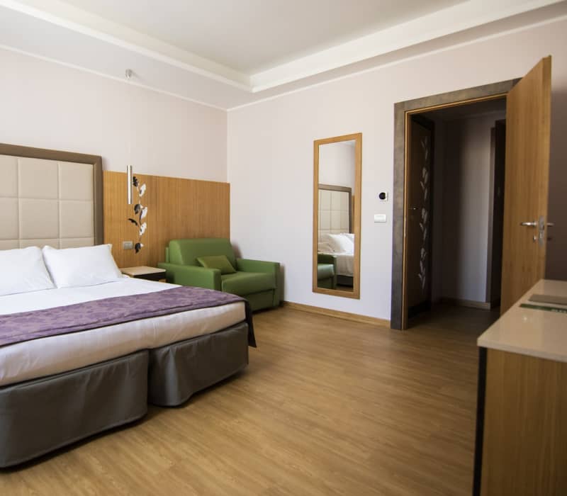 Triple Room with View Hotel Giolli Nazionale Rome6