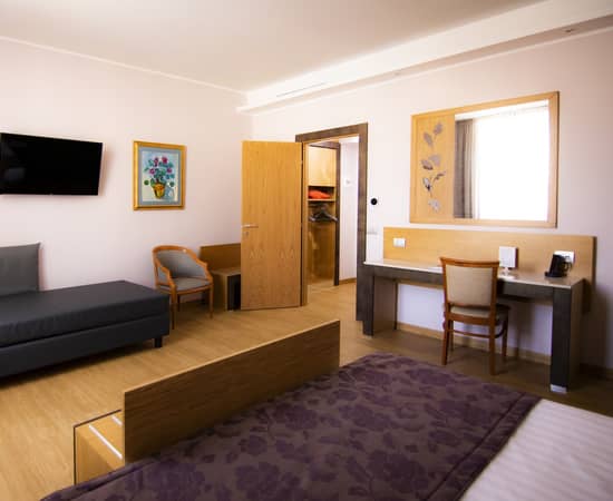 Quadruple Room with View Hotel Giolli Nazionale Rome10