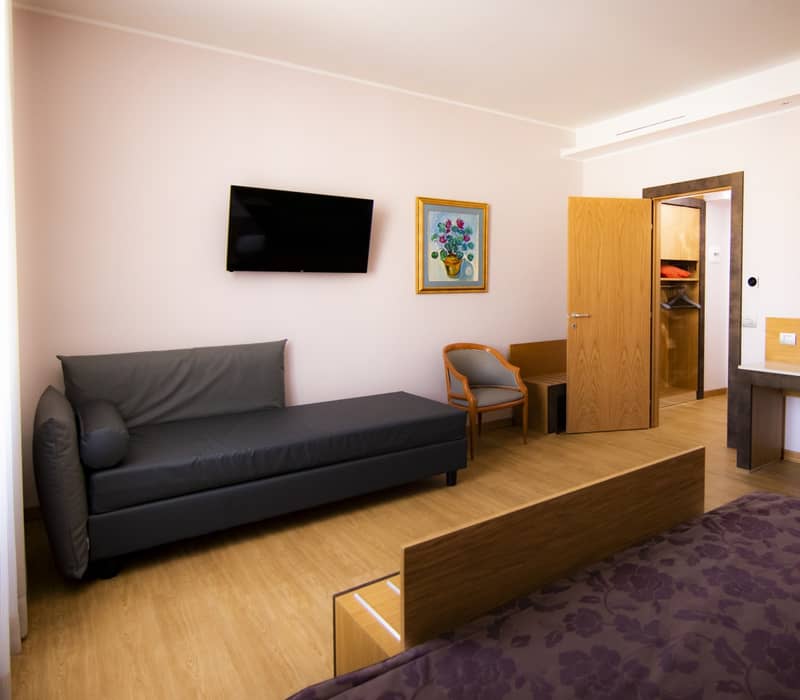 Quadruple Room with View Hotel Giolli Nazionale Rome10