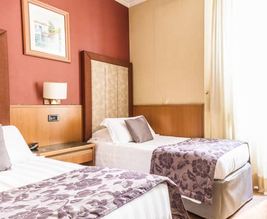 Standard Twin Room Hotel Giolli Nazionale Rome2