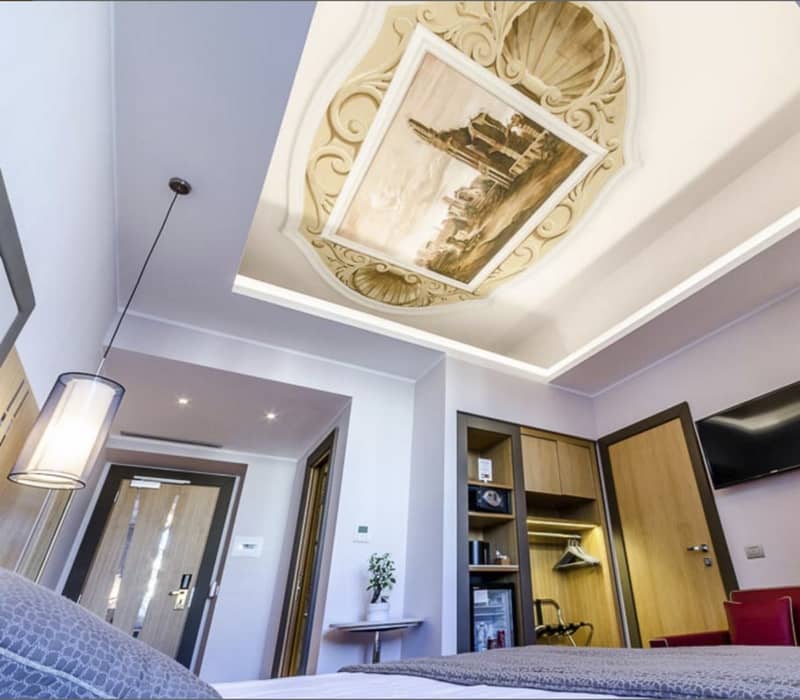 Deluxe Double Room with View Hotel Giolli Nazionale Rome2