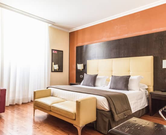 Quadruple Room with View Hotel Giolli Nazionale Rome4