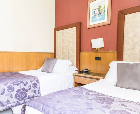 Standard Twin Room Hotel Giolli Nazionale Rome12