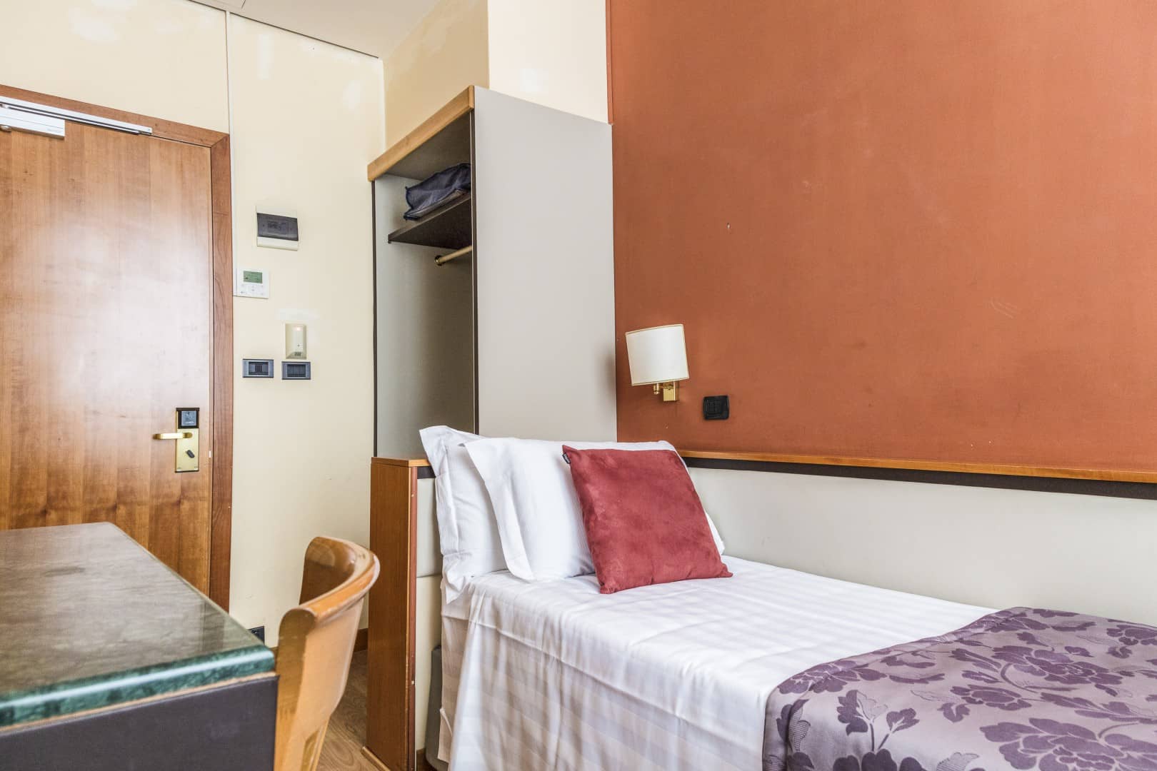 Single Room Hotel Giolli Nazionale Rome6