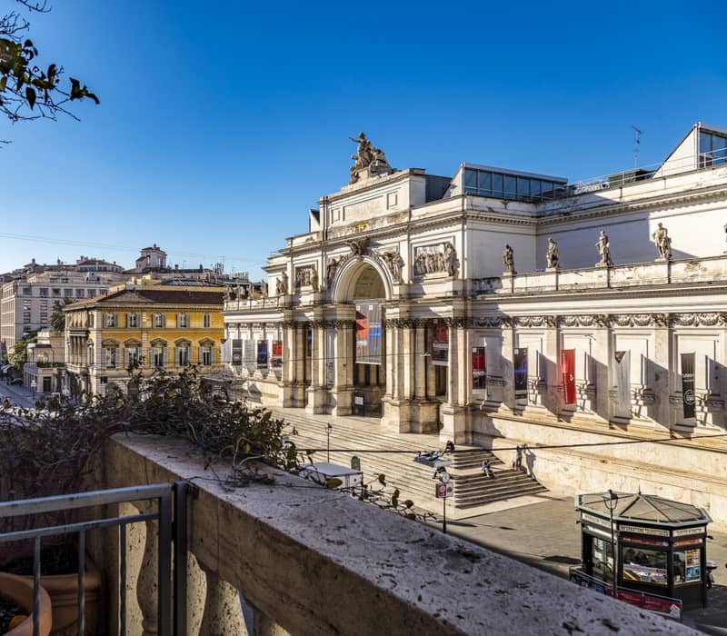 Deluxe Double Room with View Hotel Giolli Nazionale Rome6