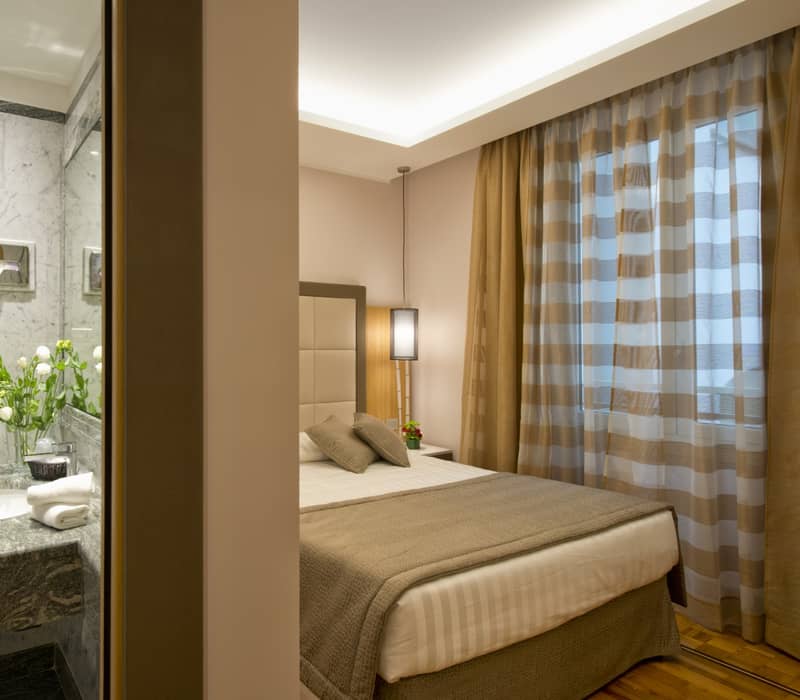Deluxe Double Room Hotel Giolli Nazionale Rome6