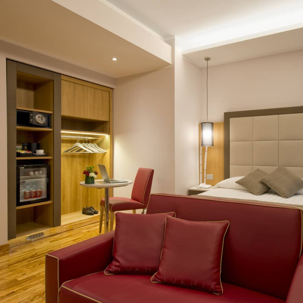 Deluxe Double Room Hotel Giolli Nazionale Rome4