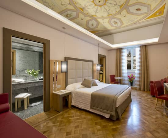 Executive Room with View Hotel Giolli Nazionale Rome2