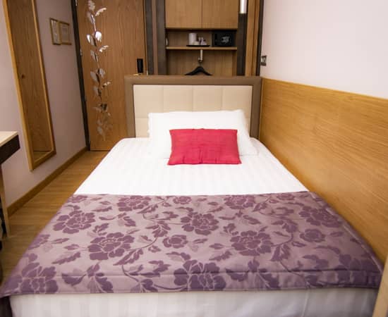 Small Room with French Bed Hotel Giolli Nazionale Rome1