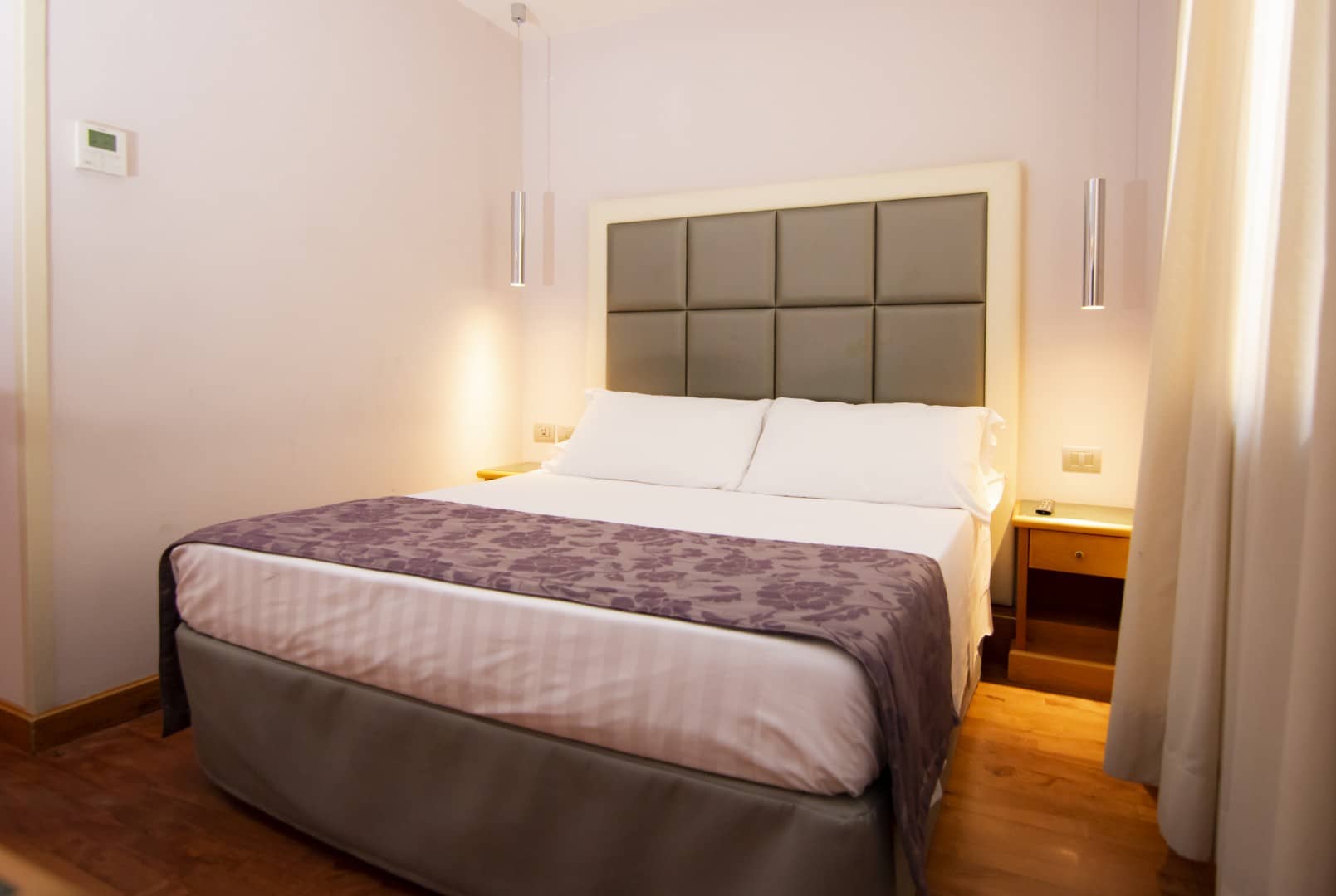 Small Double Room Hotel Giolli Nazionale Rome6