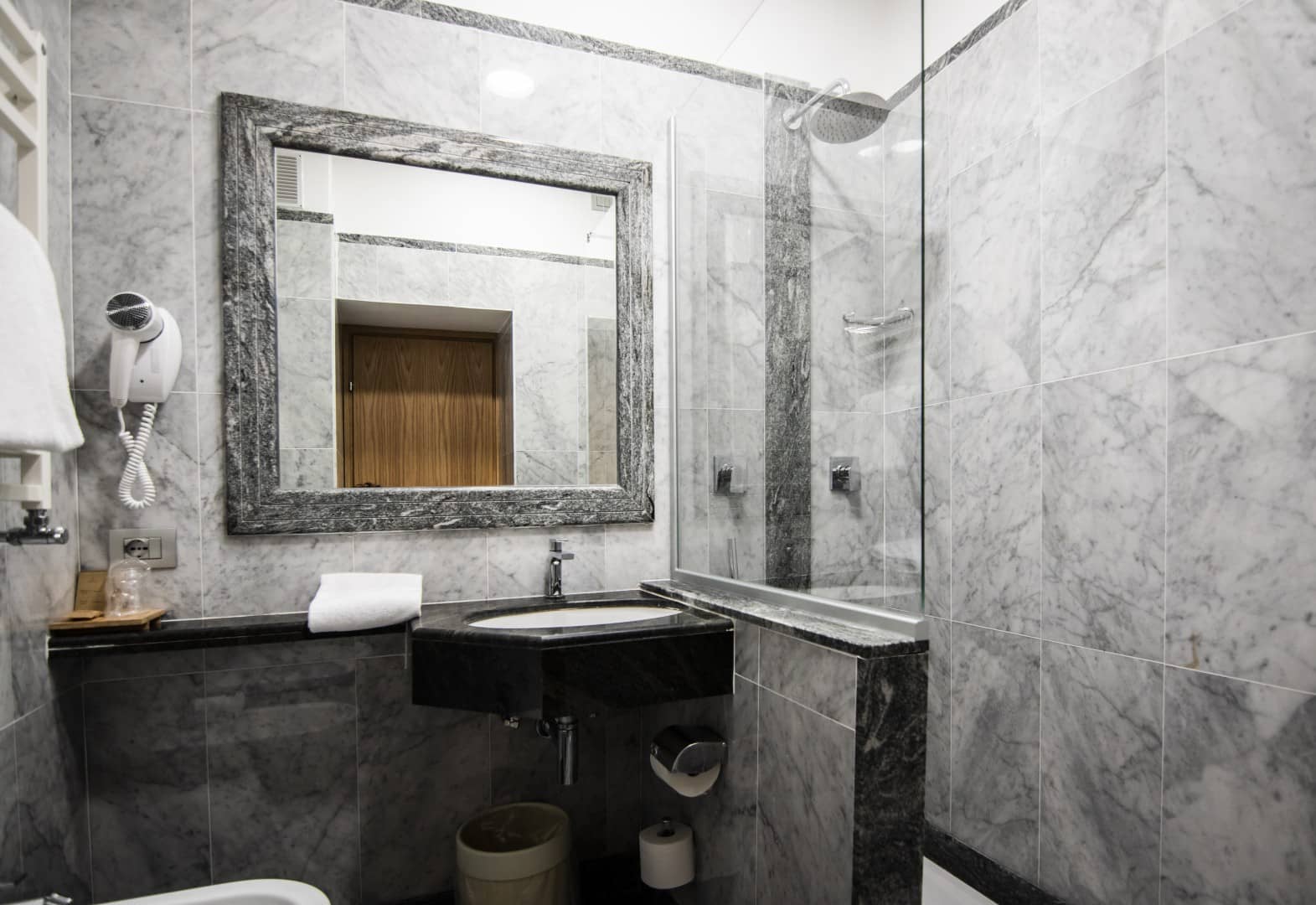 Single Room Hotel Giolli Nazionale Rome7