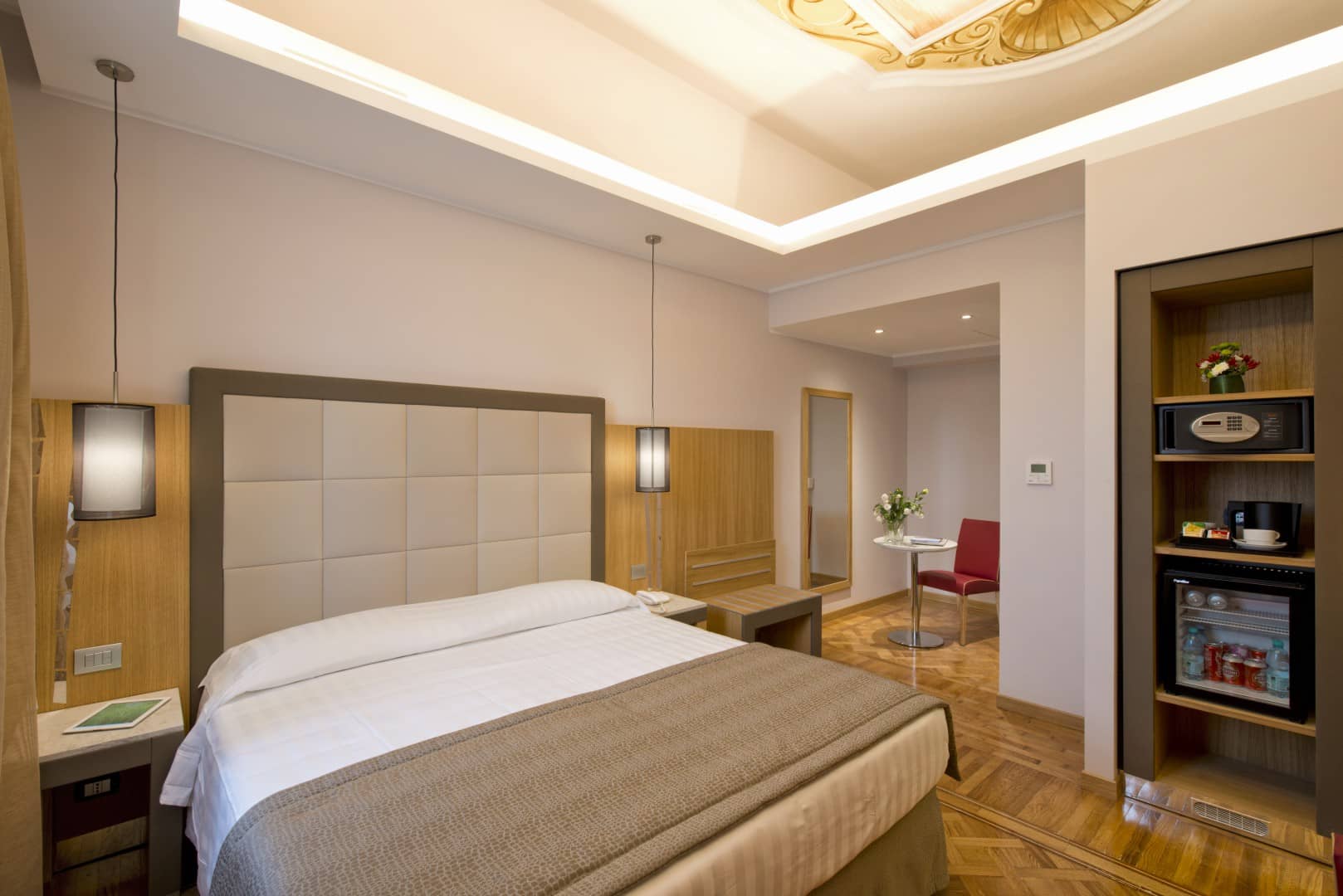 Deluxe Double Room with View Hotel Giolli Nazionale Rome3